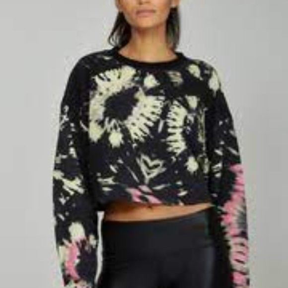 NWOT Noli Yoga Cropped crewneck long sleeve pink & black tie dye sweatshirt M - Picture 2 of 3